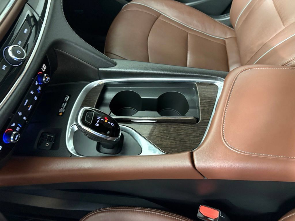 Used 2020 Buick Enclave Avenir w/ Avenir Technology Package AWD/4WD image 28