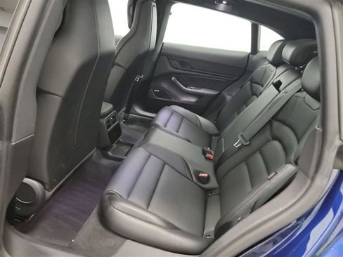 Used 2022 Porsche Taycan 4 Cross Turismo w/ Premium Package image 10