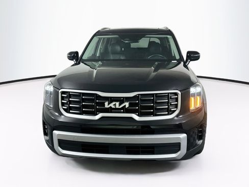 Used 2025 Kia Telluride S FWD image 2