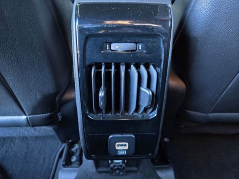 Used 2023 Jeep Compass Limited image 35