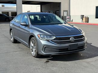 Used 2024 Volkswagen Jetta SE video 1