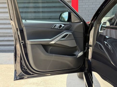 Used 2023 BMW X6 xDrive40i w/ M Sport Package AWD/4WD image 14