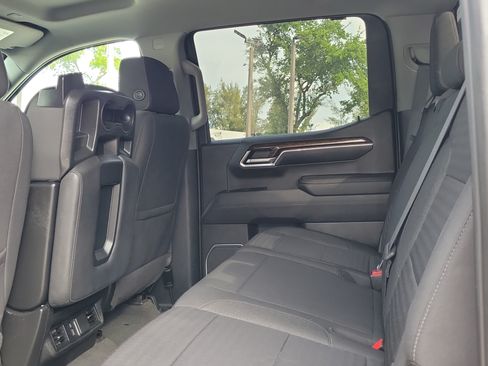 Used 2022 GMC Sierra 1500 SLE AWD/4WD image 13