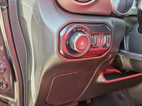 Used 2018 Jeep Wrangler Unlimited Sport S image 11