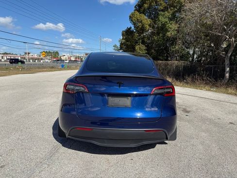 Used 2023 Tesla Model Y Performance image 13