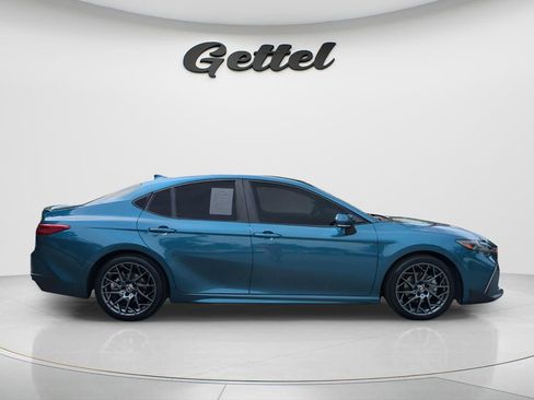 Certified 2025 Toyota Camry SE w/ Convenience Package image 4