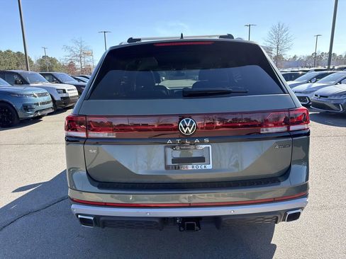 New 2026 Volkswagen Atlas Peak Edition image 6