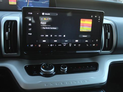 New 2025 Ford Expedition Max Active image 23