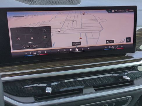 Used 2024 BMW X5 xDrive50e image 22