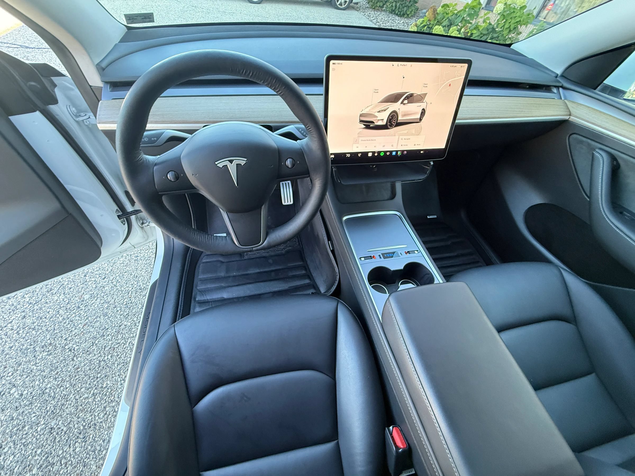 Used 2023 Tesla Model Y Performance AWD/4WD image 11