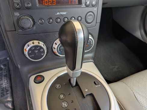 Used 2006 Nissan 350Z Touring RWD image 16