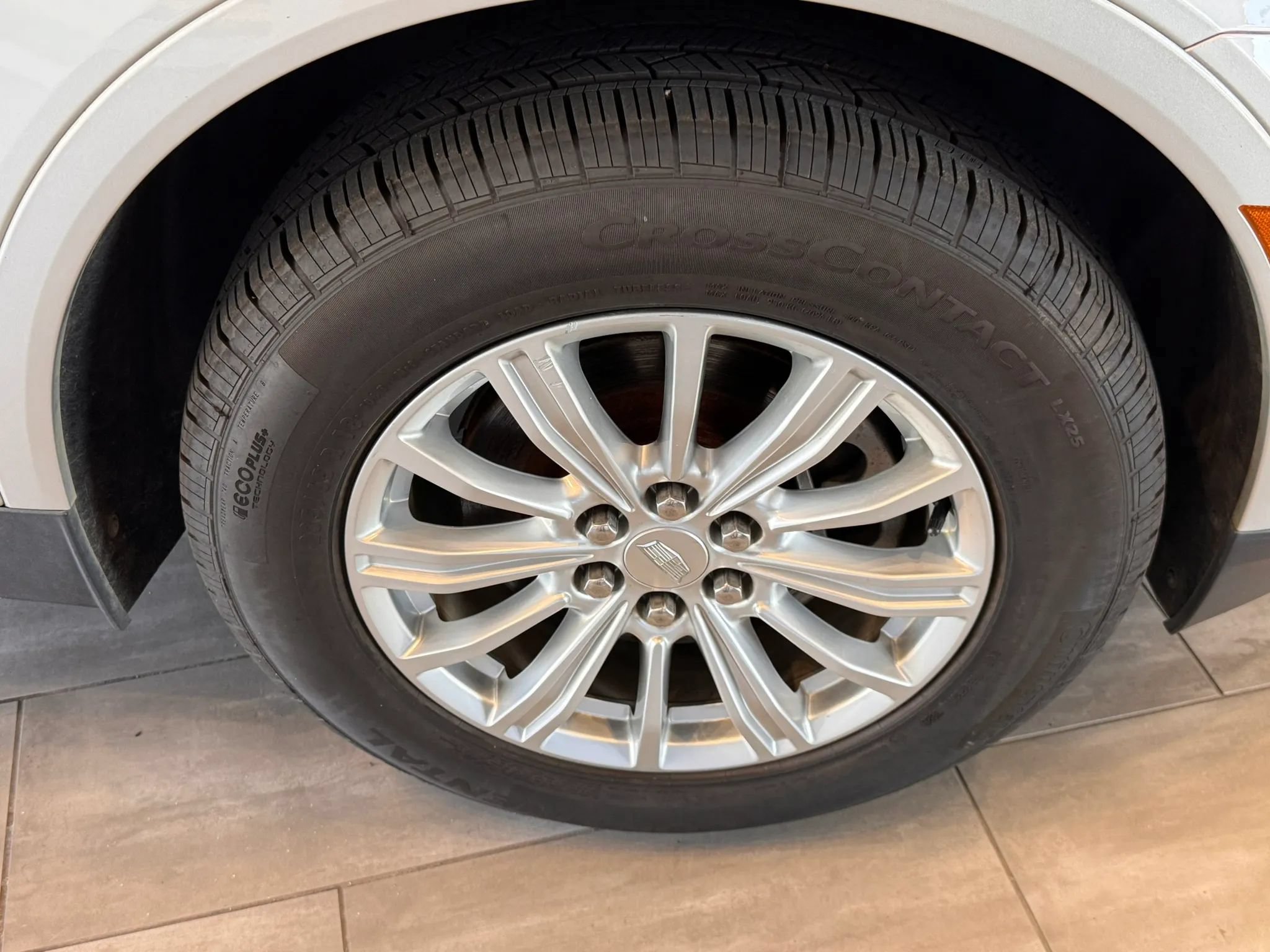 Used 2019 Cadillac XT5 FWD image 7