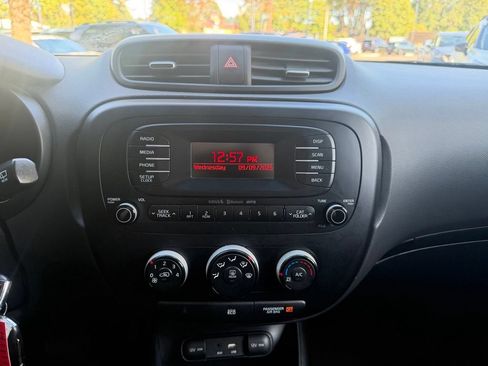 Used 2016 Kia Soul FWD image 20