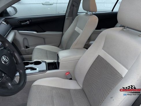 Used 2013 Toyota Camry Hybrid image 22