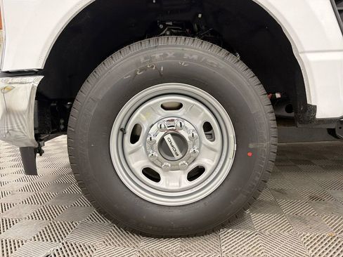 New 2026 Ford F250 XL w/ XL Chrome Package image 11