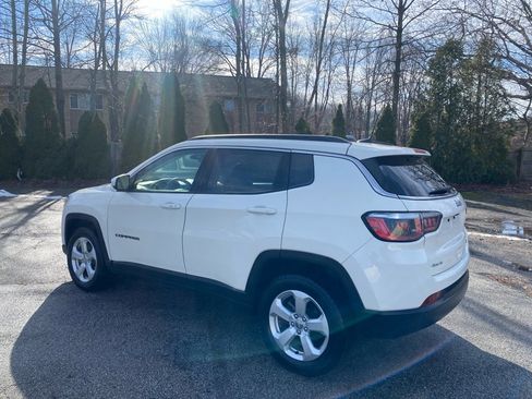 Used 2017 Jeep Compass Latitude w/ Popular Equipment Group image 3