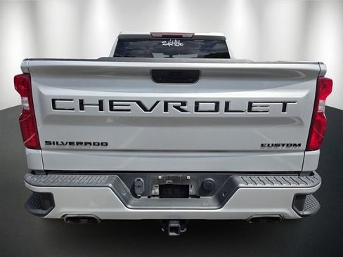 Used 2020 Chevrolet Silverado 1500 Custom w/ Custom Value Package image 5