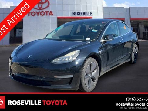 Used 2019 Tesla Model 3 Standard Range RWD image 1