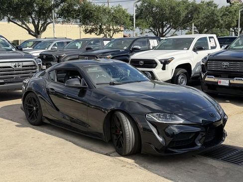Used 2021 Toyota Supra Premium w/ Driver Assist Package RWD image 3