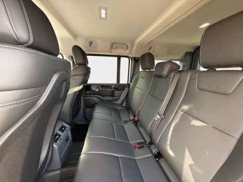 Used 2024 INEOS Grenadier Base image 16