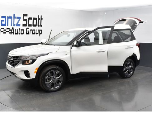 Certified 2025 Kia Seltos LX image 26