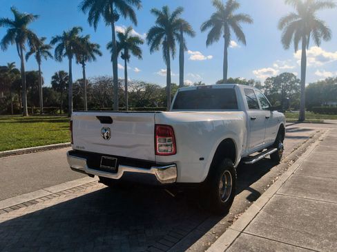 Used 2021 RAM 3500 Tradesman w/ Chrome Appearance Group AWD/4WD image 19