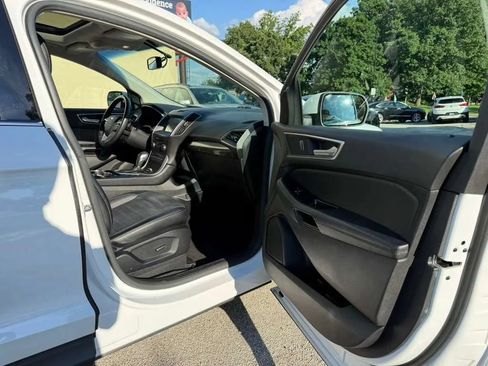 Used 2016 Ford Edge SEL w/ Equipment Group 201A AWD/4WD image 18