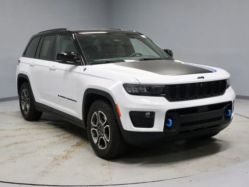 Used 2022 Jeep Grand Cherokee Trailhawk w/ Luxury Tech Group III AWD/4WD image 1