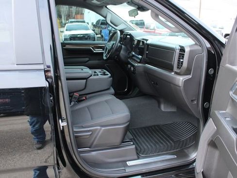 Used 2024 Chevrolet Silverado 1500 LT image 45