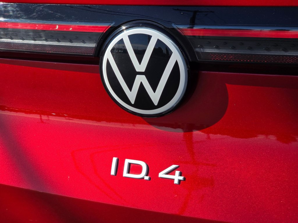 Used 2023 Volkswagen ID.4 Pro S AWD/4WD image 31