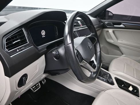 Used 2022 Volkswagen Tiguan SEL R-Line image 14