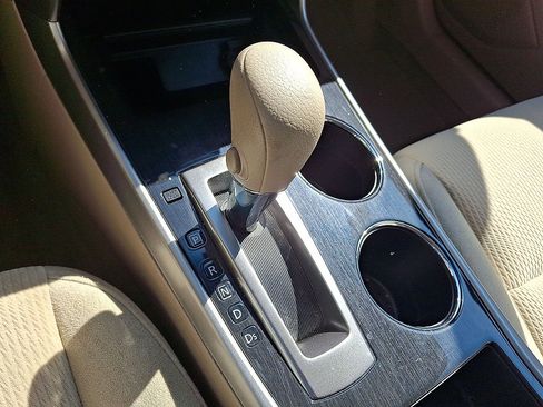 Used 2013 Nissan Altima 2.5 S FWD image 12