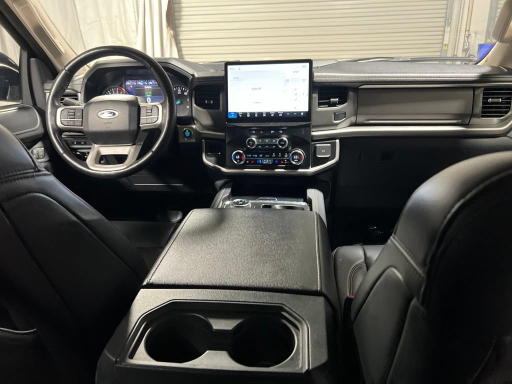 Used 2024 Ford Expedition XLT AWD/4WD image 16