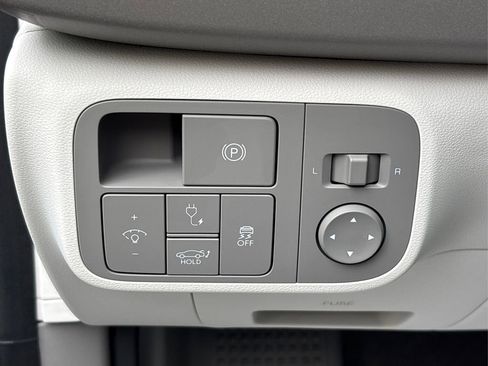 New 2025 Hyundai Ioniq 6 SEL image 30