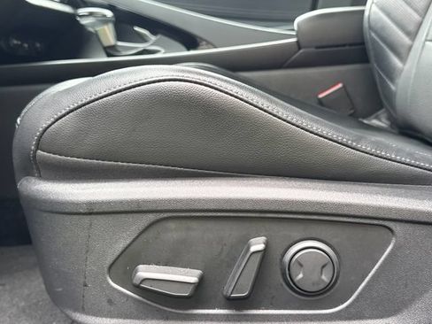 Used 2023 Hyundai Elantra Limited FWD image 14