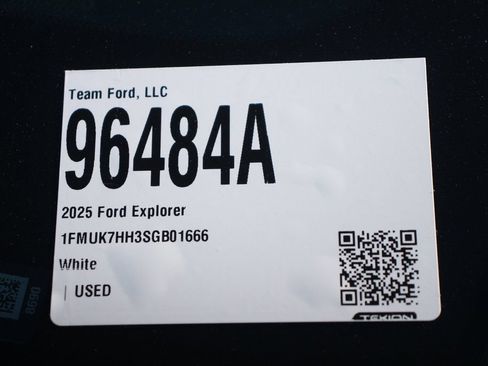 Certified 2025 Ford Explorer Platinum RWD image 31