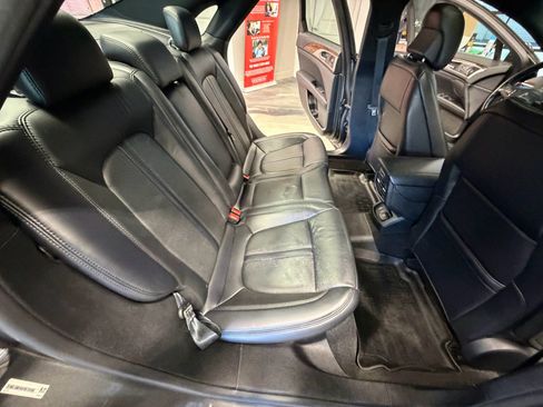 Used 2019 Lincoln MKZ Reserve FWD image 50