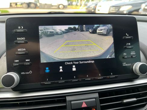 Used 2019 Honda Accord LX image 25