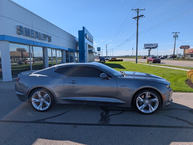 Used 2021 Chevrolet Camaro LT w/ Technology Package RWD image 2