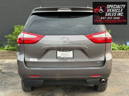 Used 2016 Toyota Sienna LE FWD image 9