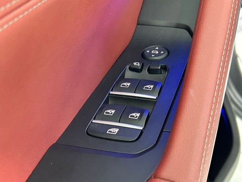 Used 2024 BMW X6 xDrive40i w/ Executive Package image 38