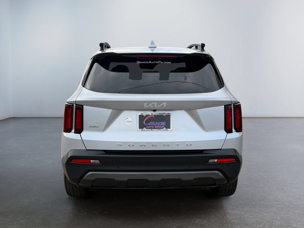 Used 2022 Kia Sorento S w/ Panoramic Sunroof Package AWD/4WD image 6