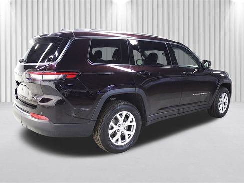 Certified 2022 Jeep Grand Cherokee L Limited AWD/4WD image 3