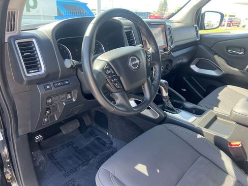 Used 2024 Nissan Frontier SV w/ SV Convenience Package RWD image 26