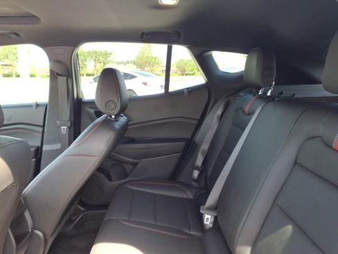 Used 2025 Chevrolet Trax RS w/ Sunroof Package FWD image 7