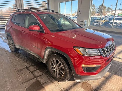 Used 2018 Jeep Compass Latitude w/ Popular Equipment Group image 1