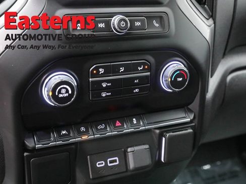 Used 2022 Chevrolet Silverado 1500 Custom image 19