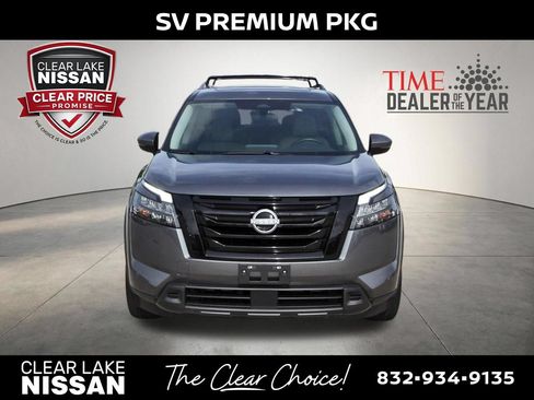 Certified 2025 Nissan Pathfinder SV w/ SV Premium Package FWD image 2