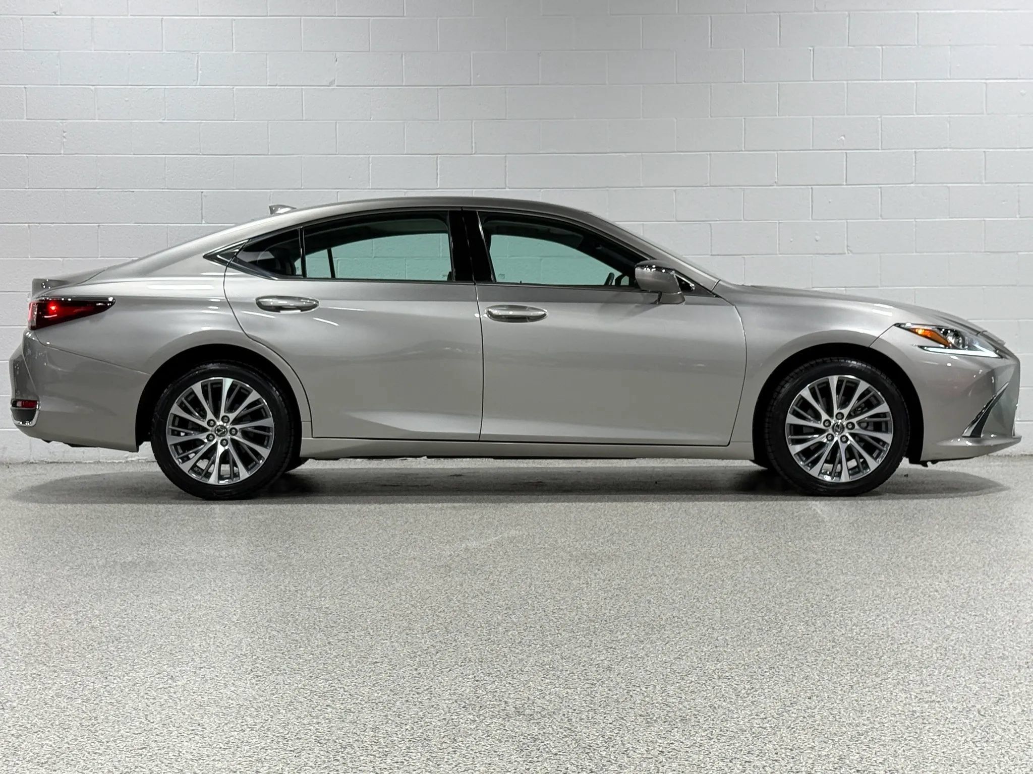 Used 2021 Lexus ES 250 w/ Premium Package AWD/4WD image 5