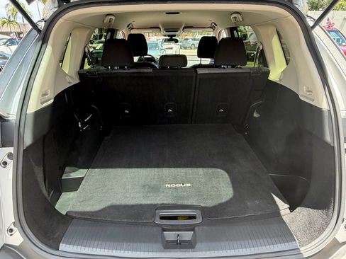 Certified 2023 Nissan Rogue SV FWD image 15